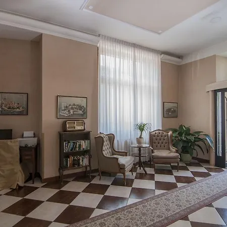 Hotel Flora 3*