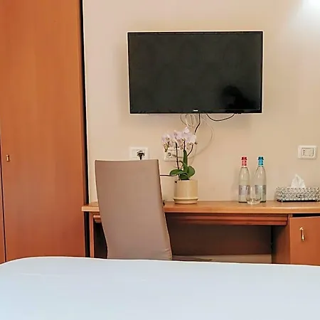 Hotel Flora
