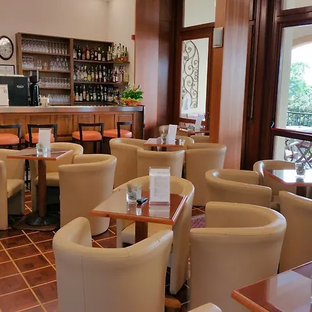 Hotel Flora Stresa