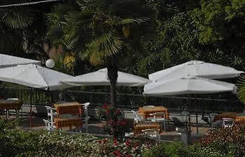 Flora Stresa