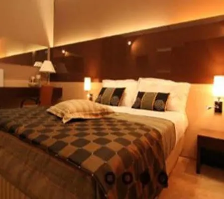 Hotel Flora 3*