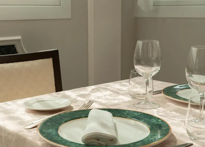 Flora Ξενοδοχείο Στρέσα