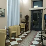 Flora Ξενοδοχείο Στρέσα