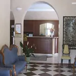 Flora 3*