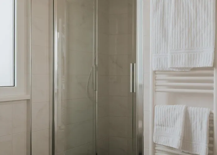 מלון Flora סטרסה